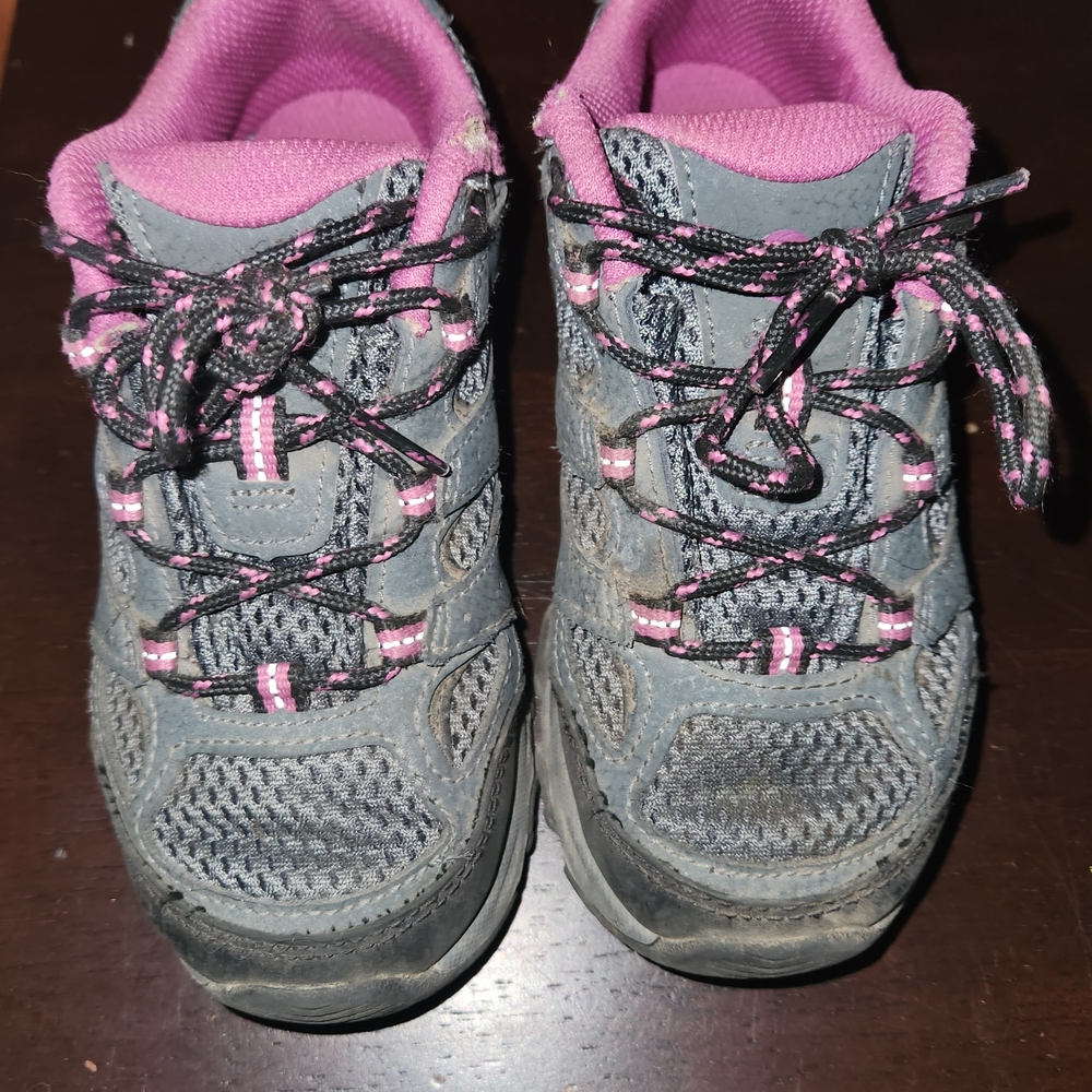 Merrell Kids Sneakers in Charcoal and Fuchsia